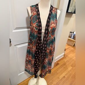 Xhilaration Black and Red Patterned Vest